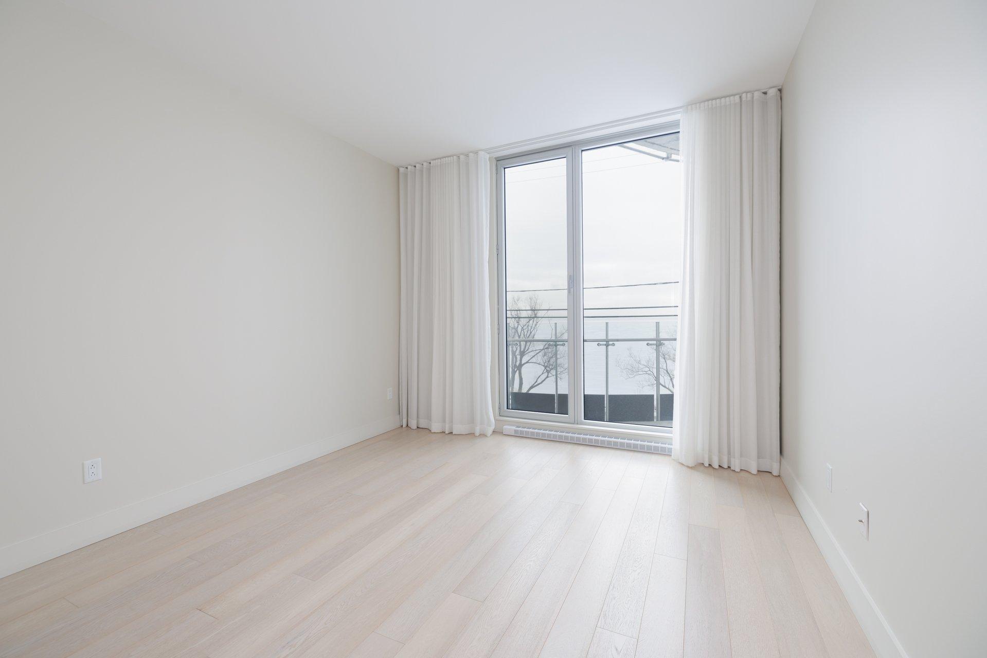 









36


Ch. du Bord-du-Lac-Lakeshore

, 205,
Pointe-Claire,




QC
H9S0B3

