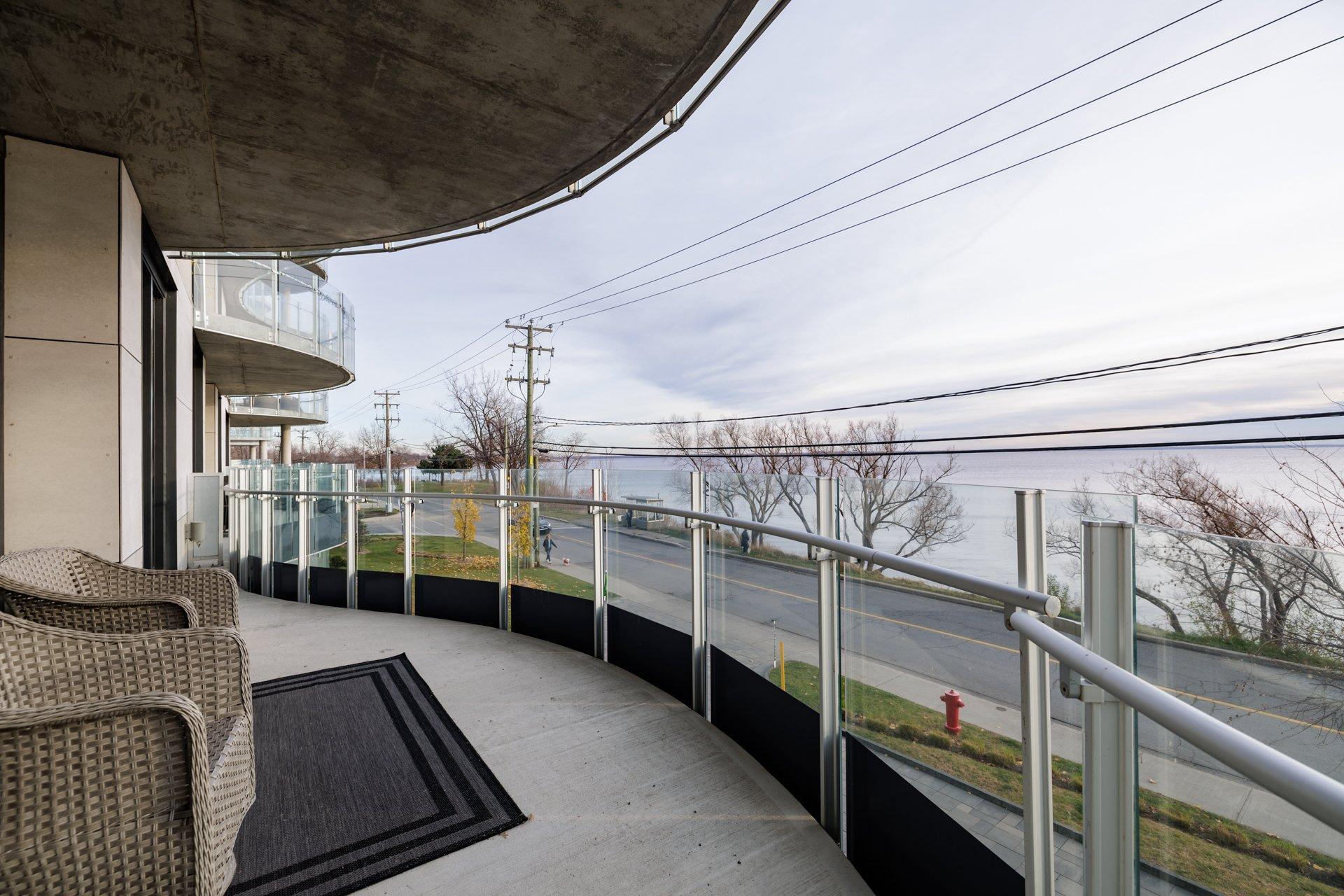 









36


Ch. du Bord-du-Lac-Lakeshore

, 205,
Pointe-Claire,




QC
H9S0B3

