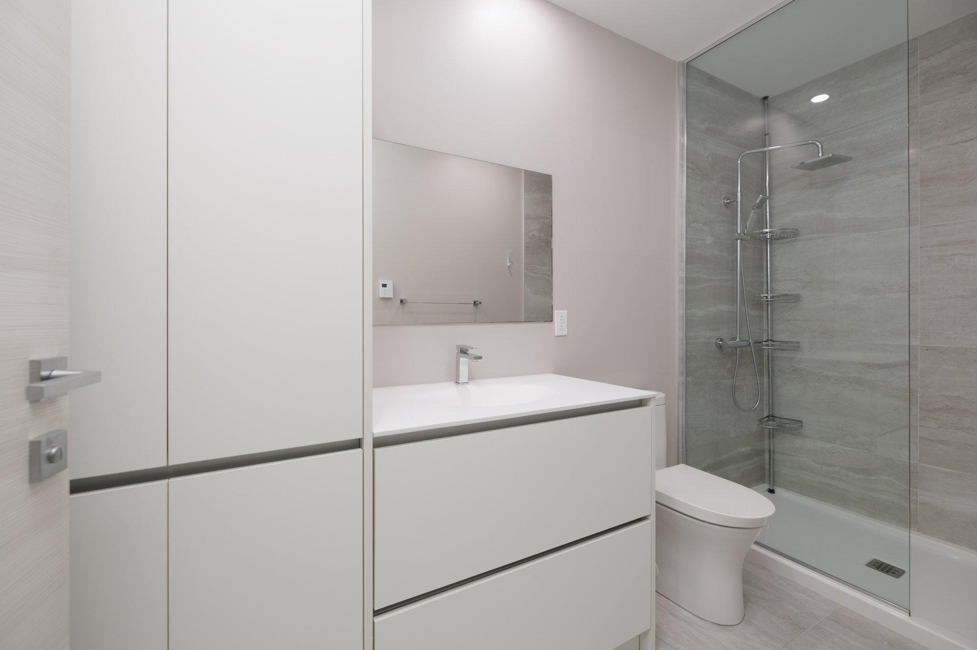 









36


Ch. du Bord-du-Lac-Lakeshore

, 205,
Pointe-Claire,




QC
H9S0B3

