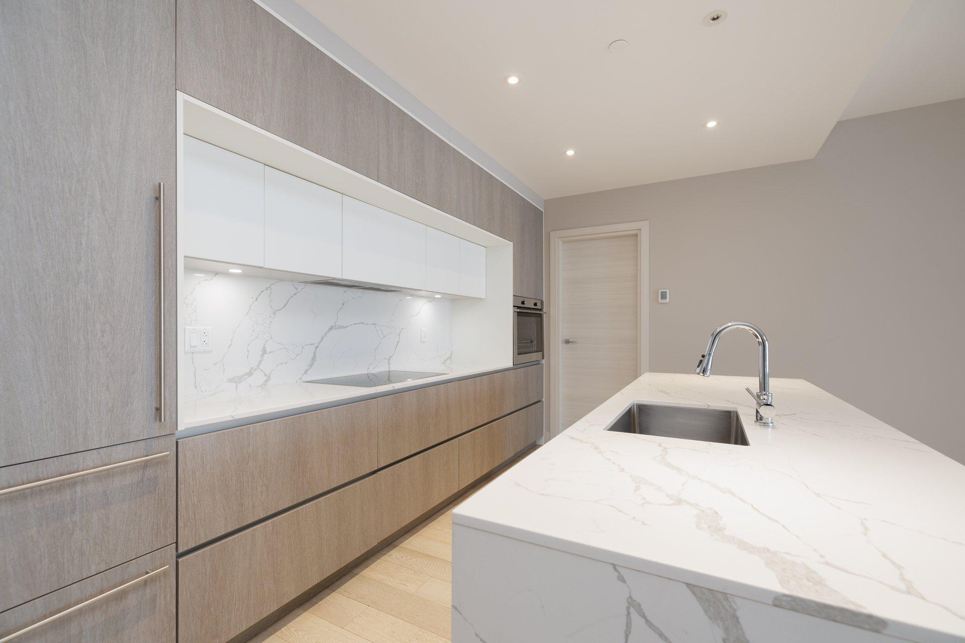 









36


Ch. du Bord-du-Lac-Lakeshore

, 205,
Pointe-Claire,




QC
H9S0B3

