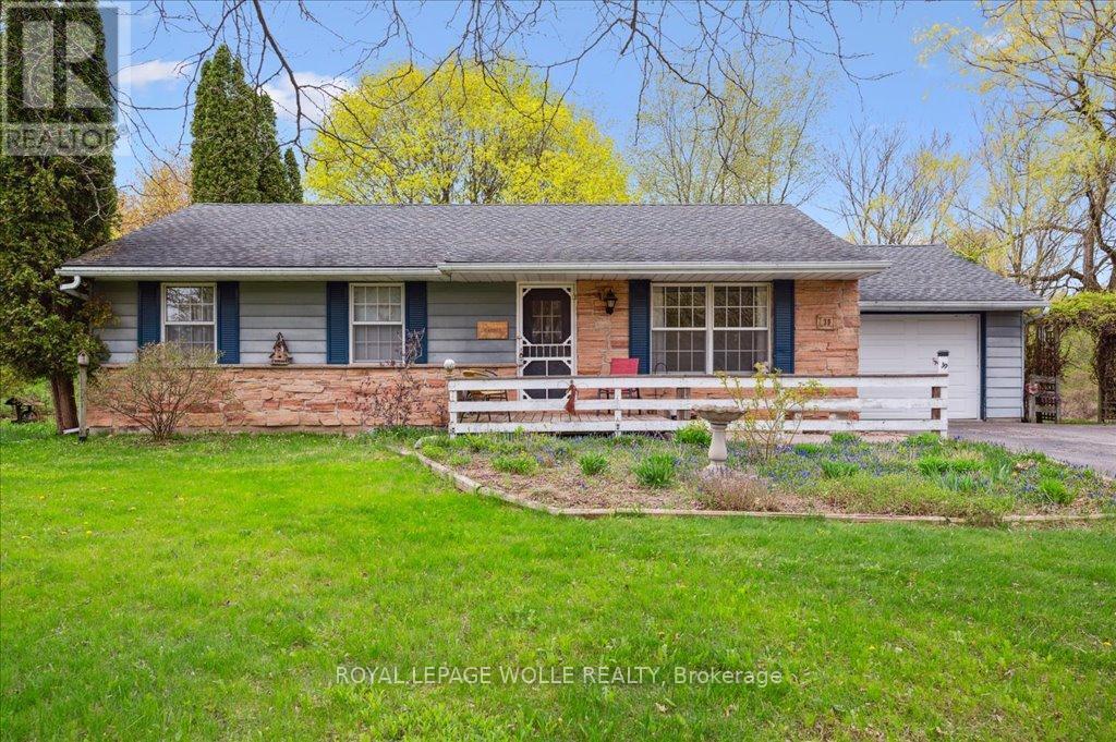 












39 BANNOCKBURN ROAD

,
Kitchener,




Ontario
N2R1M1

