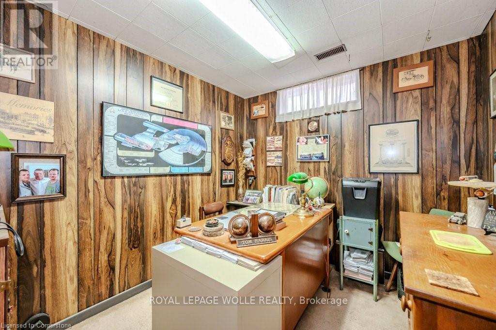 












39 BANNOCKBURN ROAD

,
Kitchener,




Ontario
N2R1M1

