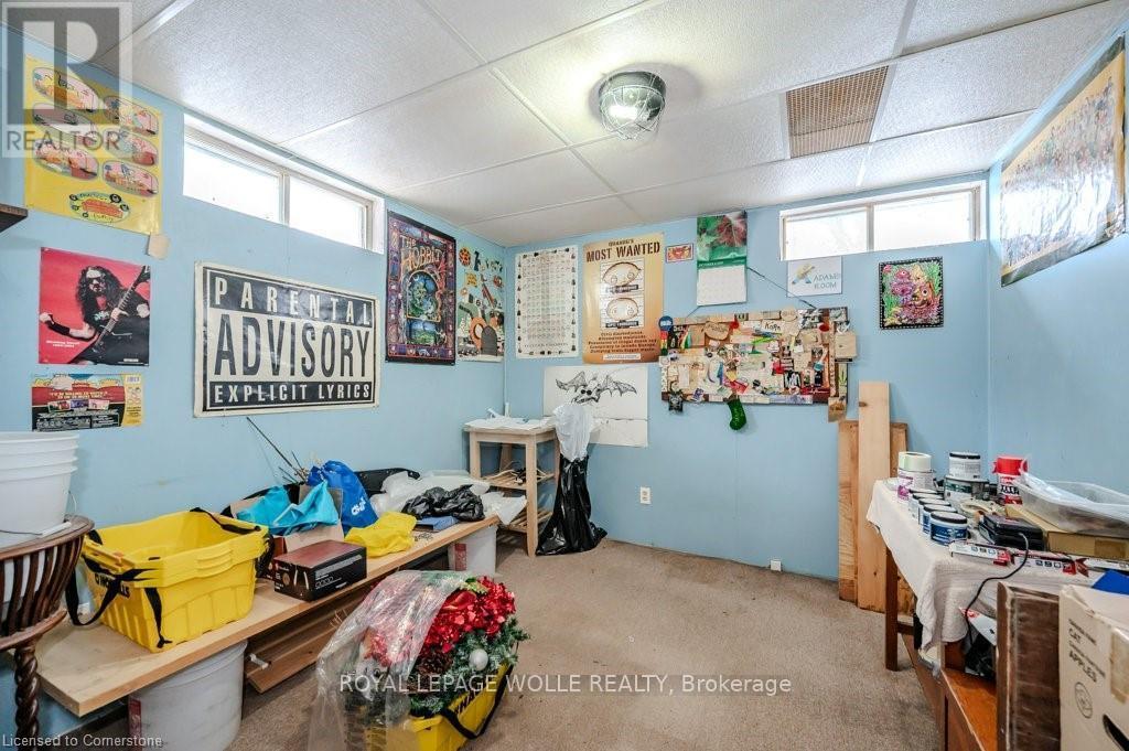 












39 BANNOCKBURN ROAD

,
Kitchener,




Ontario
N2R1M1


