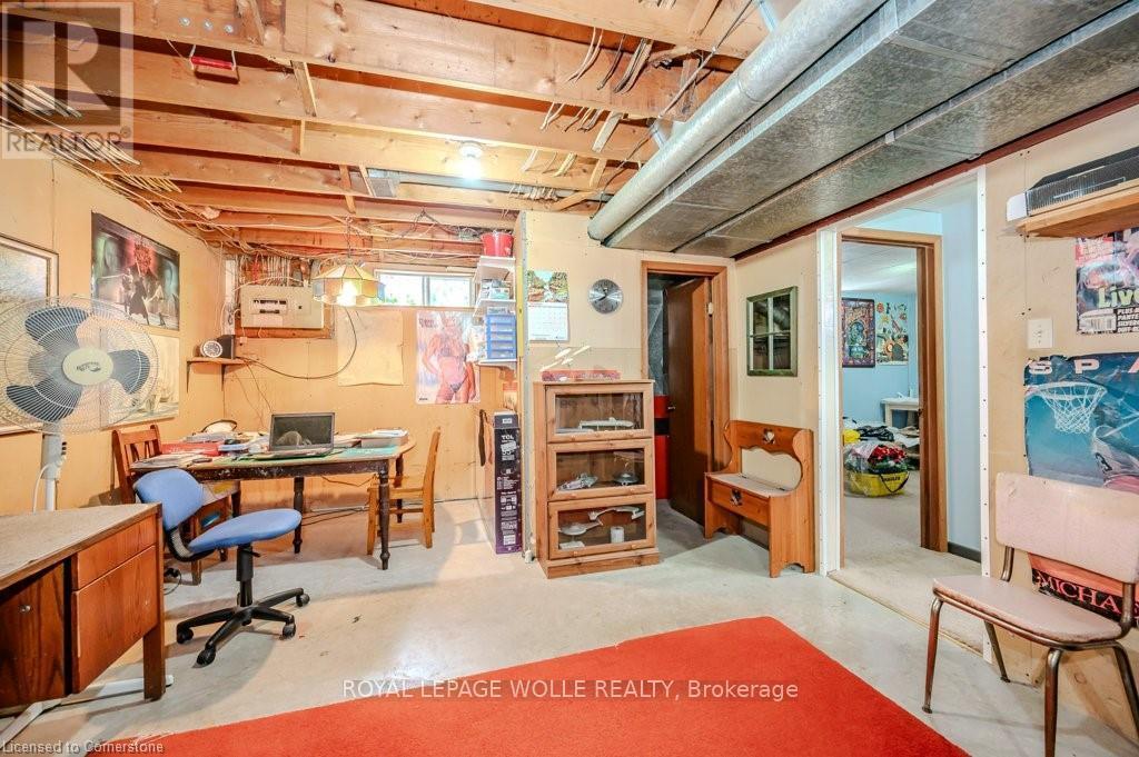 












39 BANNOCKBURN ROAD

,
Kitchener,




Ontario
N2R1M1

