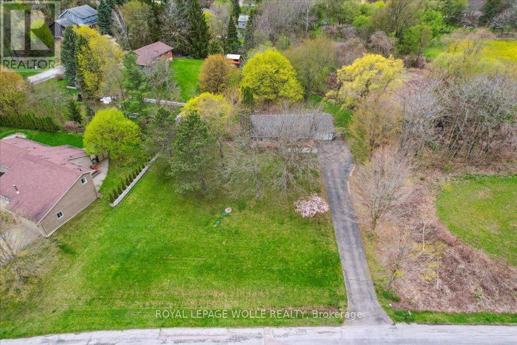 












39 BANNOCKBURN ROAD

,
Kitchener,




Ontario
N2R1M1

