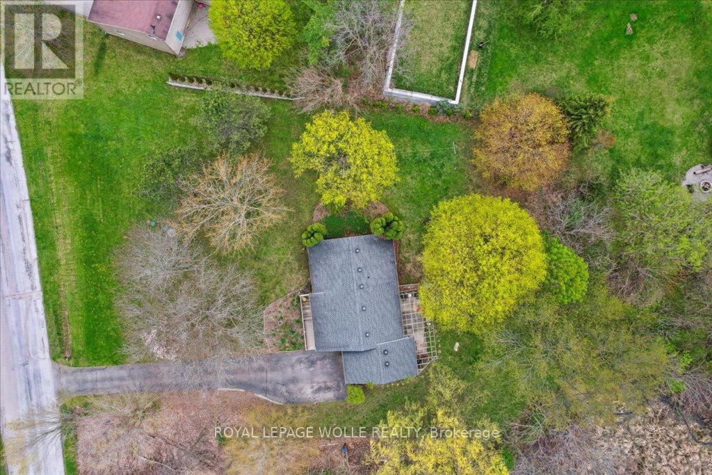 












39 BANNOCKBURN ROAD

,
Kitchener,




Ontario
N2R1M1

