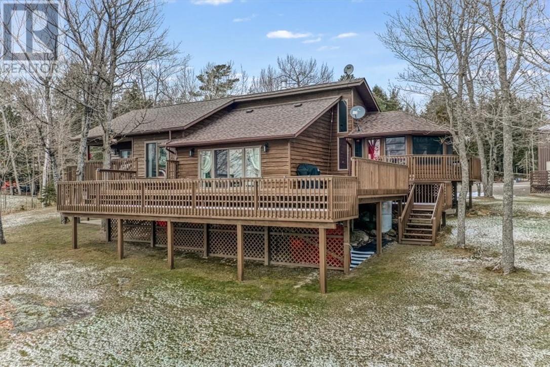 












1368 Bay of Islands Drive

,
Whitefish Falls,




Ontario
P5E0A6

