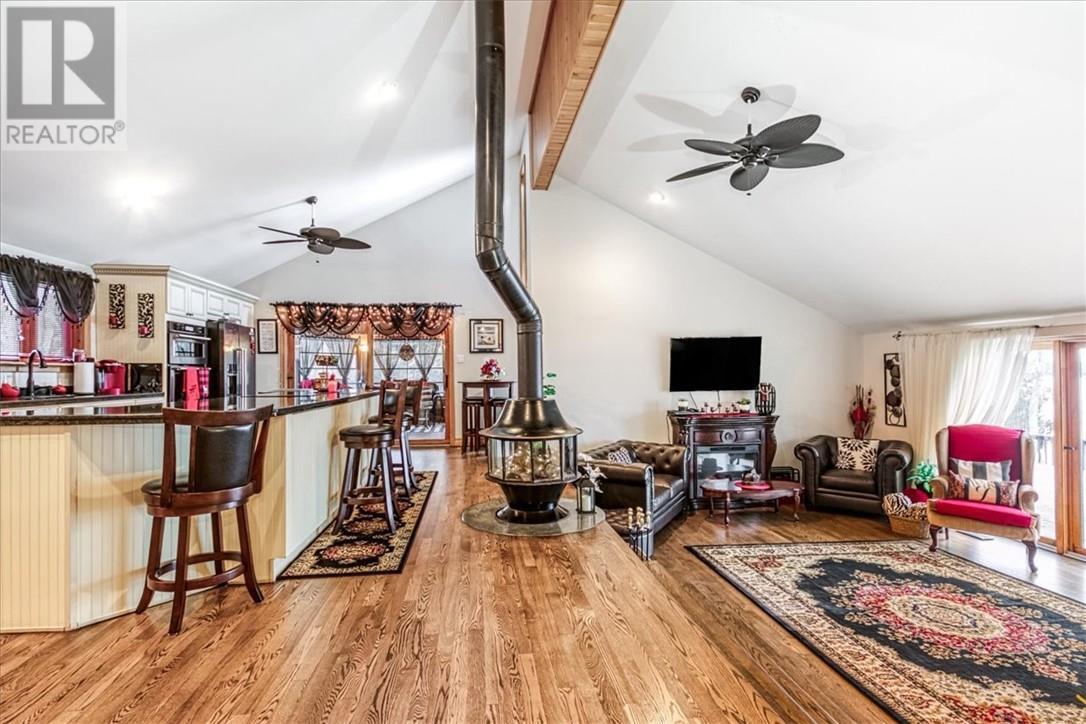 












1368 Bay of Islands Drive

,
Whitefish Falls,




Ontario
P5E0A6

