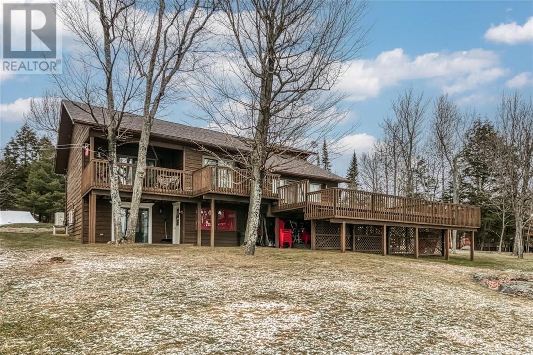 












1368 Bay of Islands Drive

,
Whitefish Falls,




Ontario
P5E0A6

