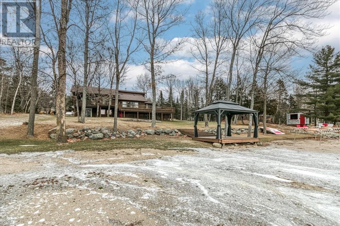 












1368 Bay of Islands Drive

,
Whitefish Falls,




Ontario
P5E0A6

