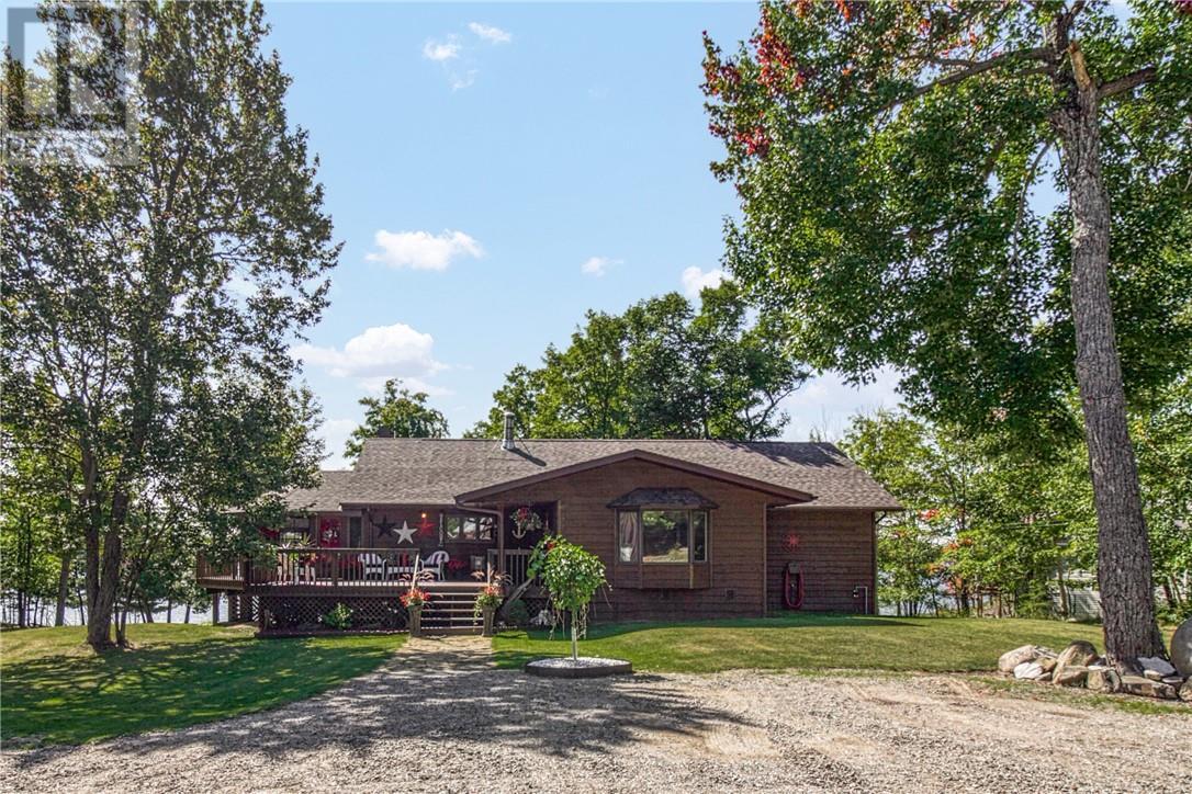 












1368 Bay of Islands Drive

,
Whitefish Falls,




Ontario
P5E0A6

