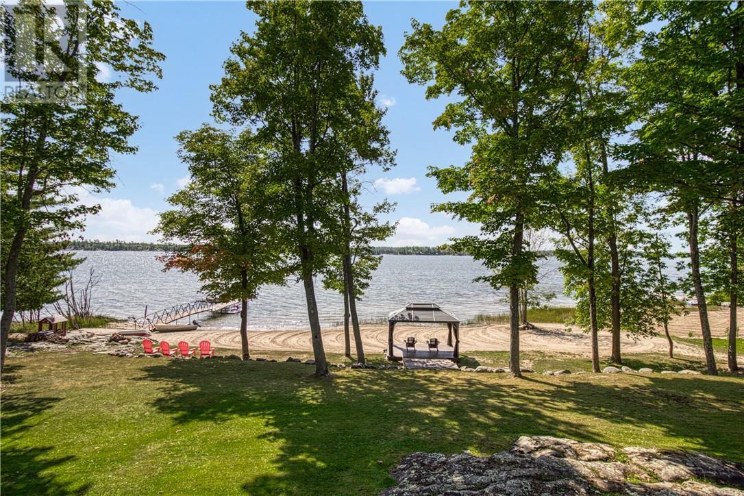 












1368 Bay of Islands Drive

,
Whitefish Falls,




Ontario
P5E0A6

