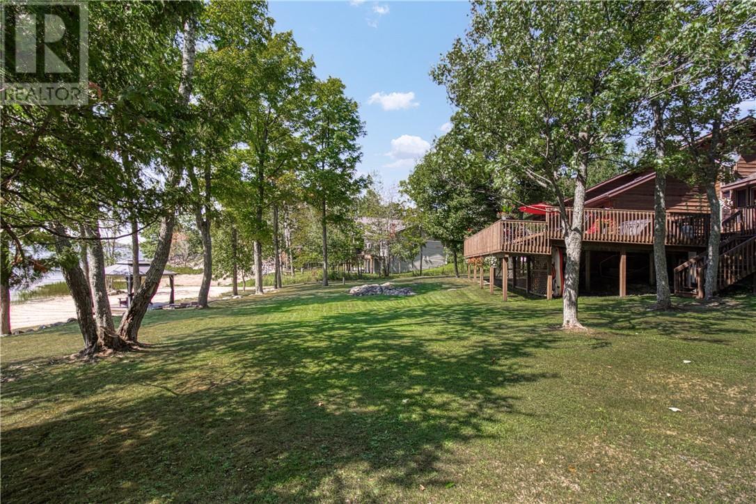 












1368 Bay of Islands Drive

,
Whitefish Falls,




Ontario
P5E0A6

