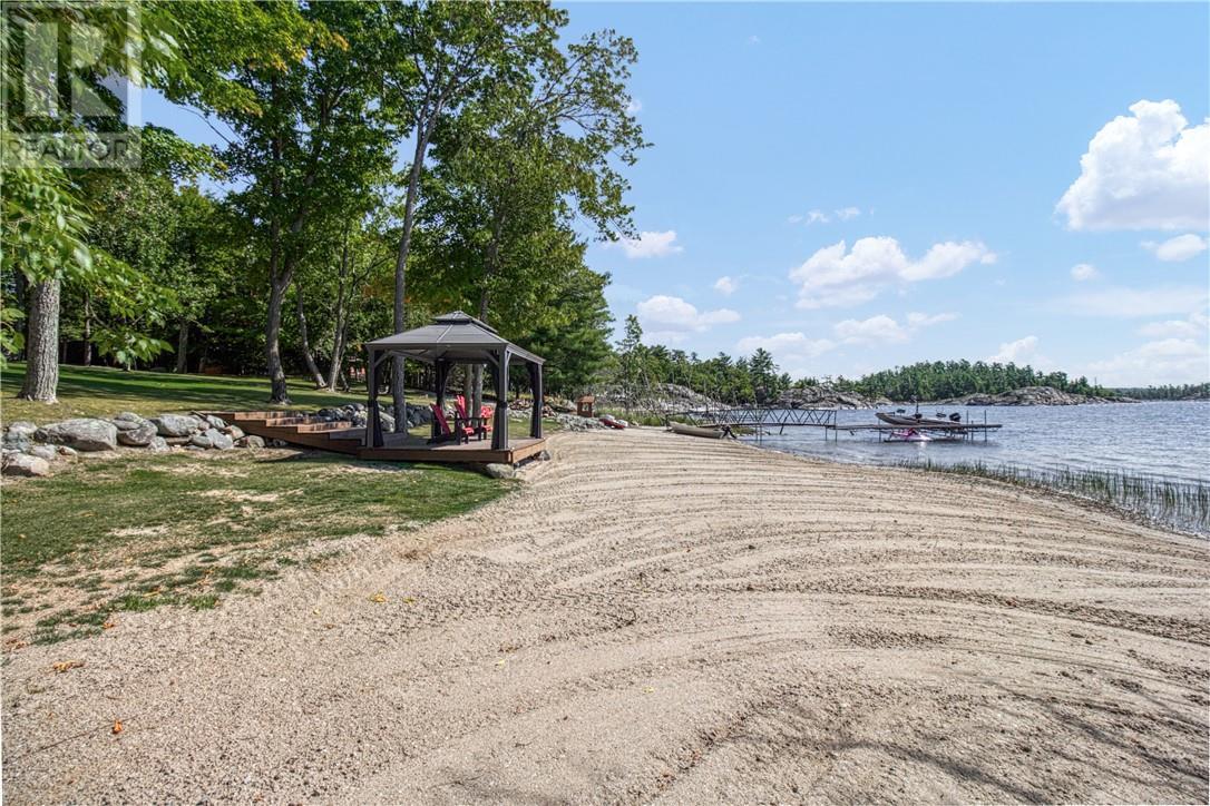 












1368 Bay of Islands Drive

,
Whitefish Falls,




Ontario
P5E0A6

