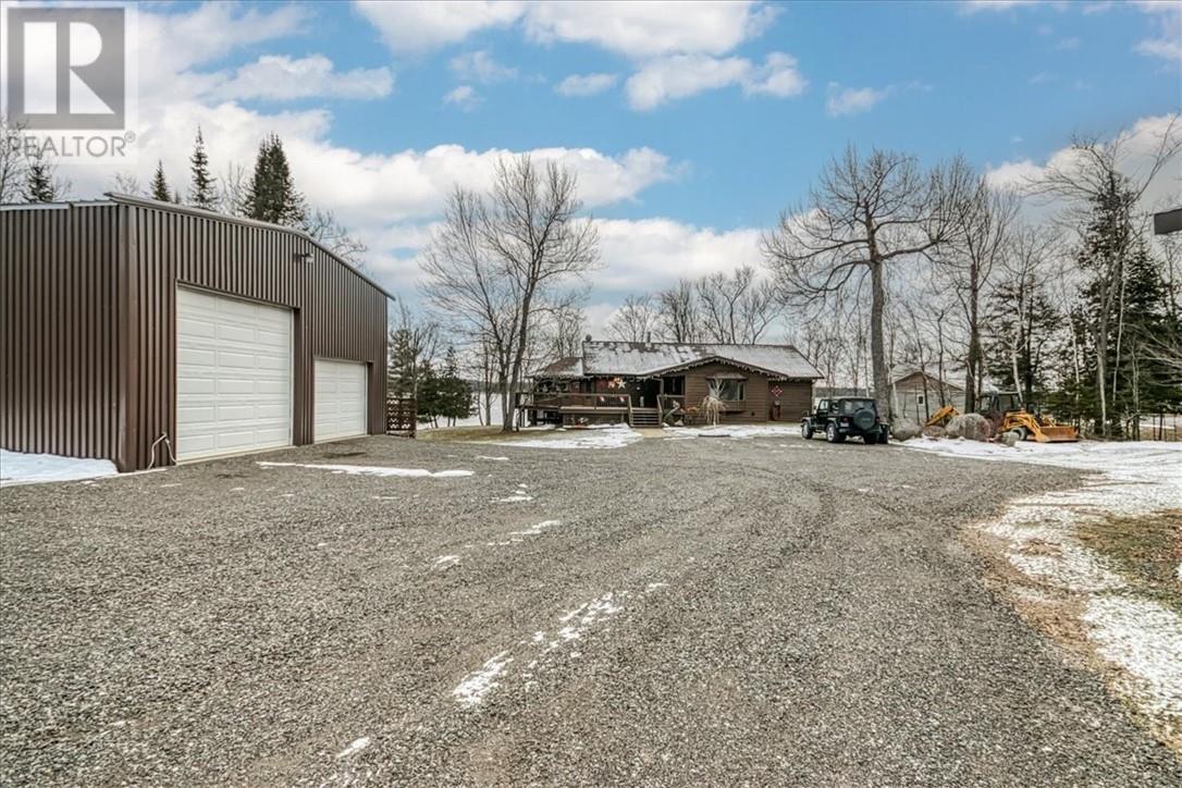 












1368 Bay of Islands Drive

,
Whitefish Falls,




Ontario
P5E0A6

