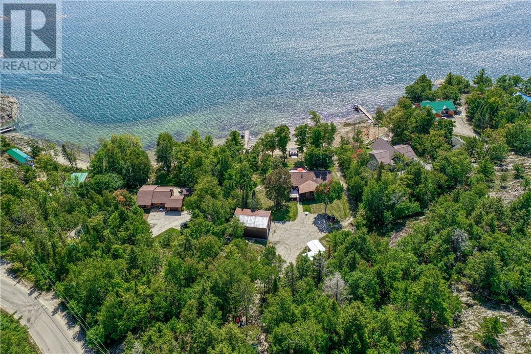 












1368 Bay of Islands Drive

,
Whitefish Falls,




Ontario
P5E0A6

