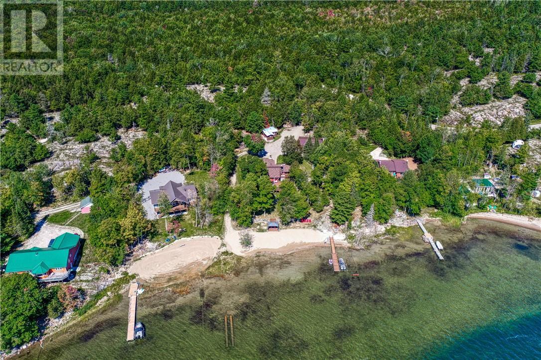 












1368 Bay of Islands Drive

,
Whitefish Falls,




Ontario
P5E0A6

