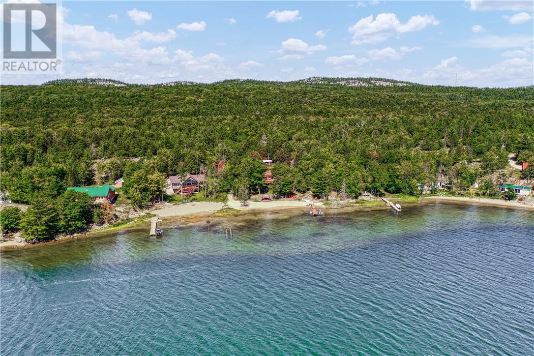 












1368 Bay of Islands Drive

,
Whitefish Falls,




Ontario
P5E0A6

