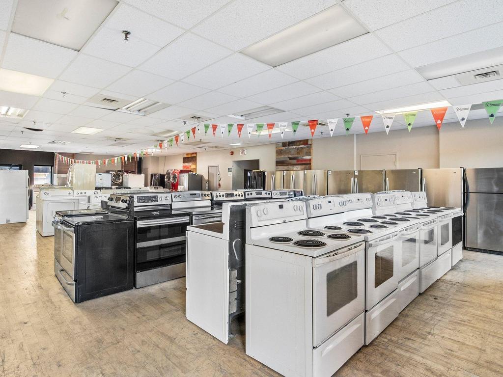 









1646


Ch. de Chambly

,
Longueuil (Le Vieux-Longueuil),




QC
J4J3X5

