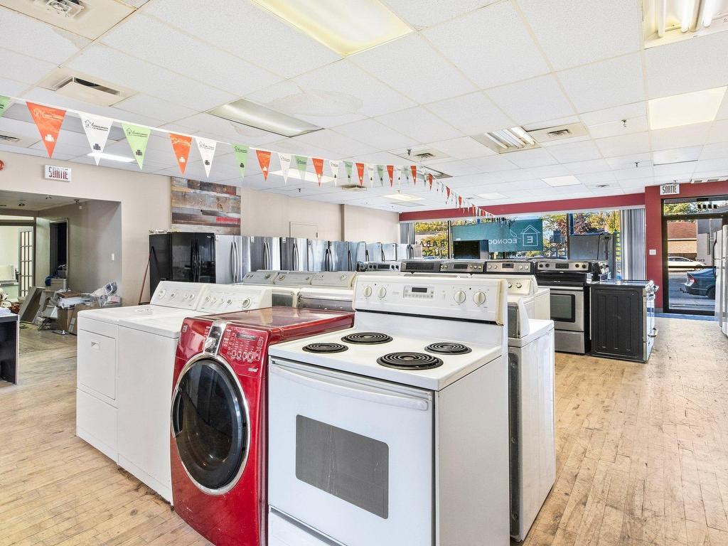 









1646


Ch. de Chambly

,
Longueuil (Le Vieux-Longueuil),




QC
J4J3X5

