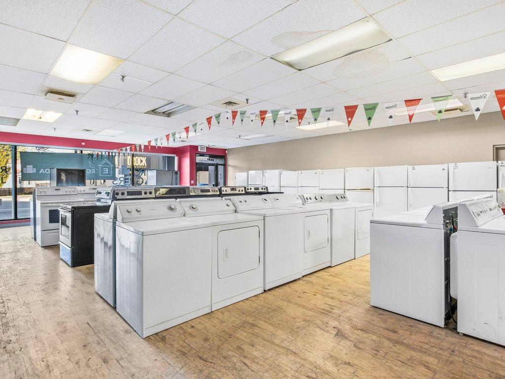 









1646


Ch. de Chambly

,
Longueuil (Le Vieux-Longueuil),




QC
J4J3X5

