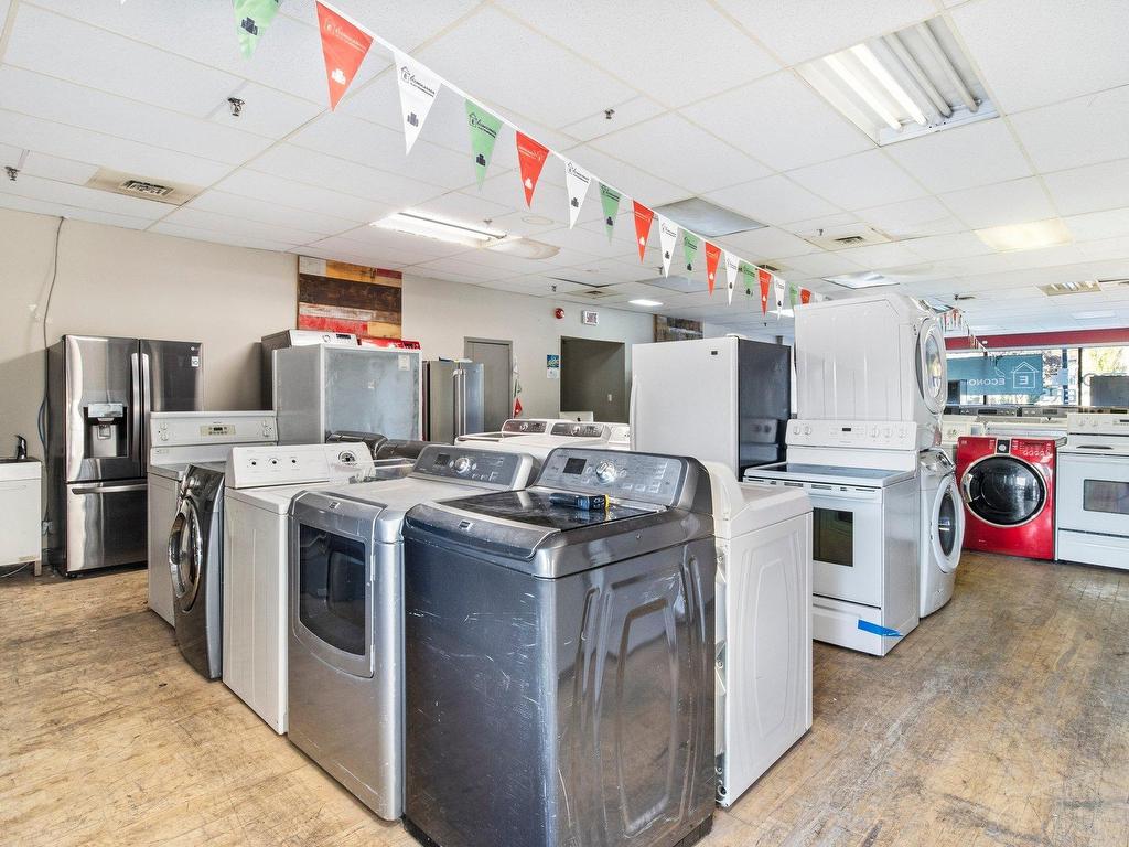 









1646


Ch. de Chambly

,
Longueuil (Le Vieux-Longueuil),




QC
J4J3X5

