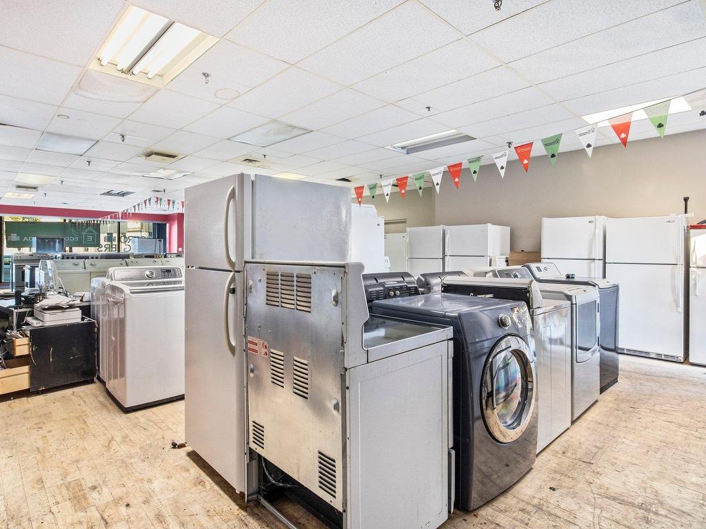 









1646


Ch. de Chambly

,
Longueuil (Le Vieux-Longueuil),




QC
J4J3X5

