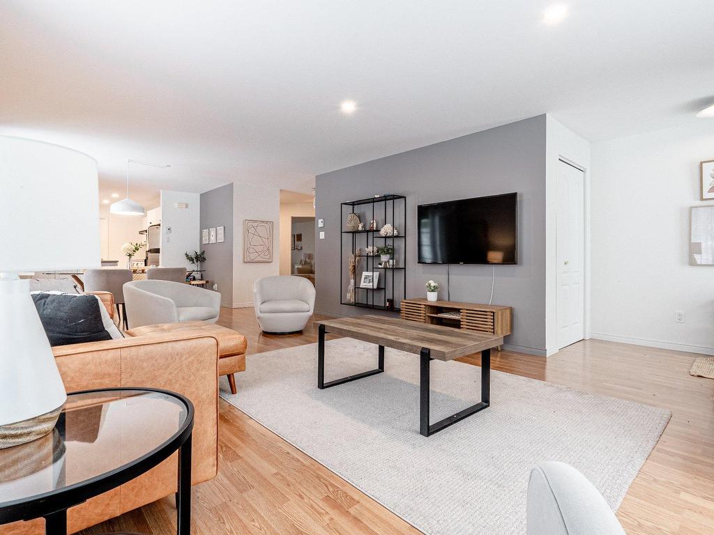 









2065

 - 2075Z


Rue du Vermont

,
Sherbrooke (Les Nations),




QC
J1J1G9

