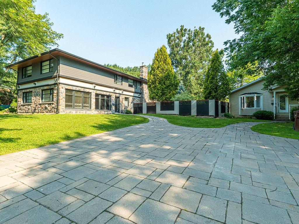 









2065

 - 2075Z


Rue du Vermont

,
Sherbrooke (Les Nations),




QC
J1J1G9

