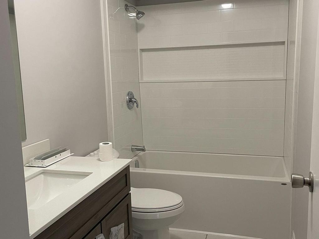 









56


Queen

Street North, 6,
Caledon,




ON
L7E 1B9


