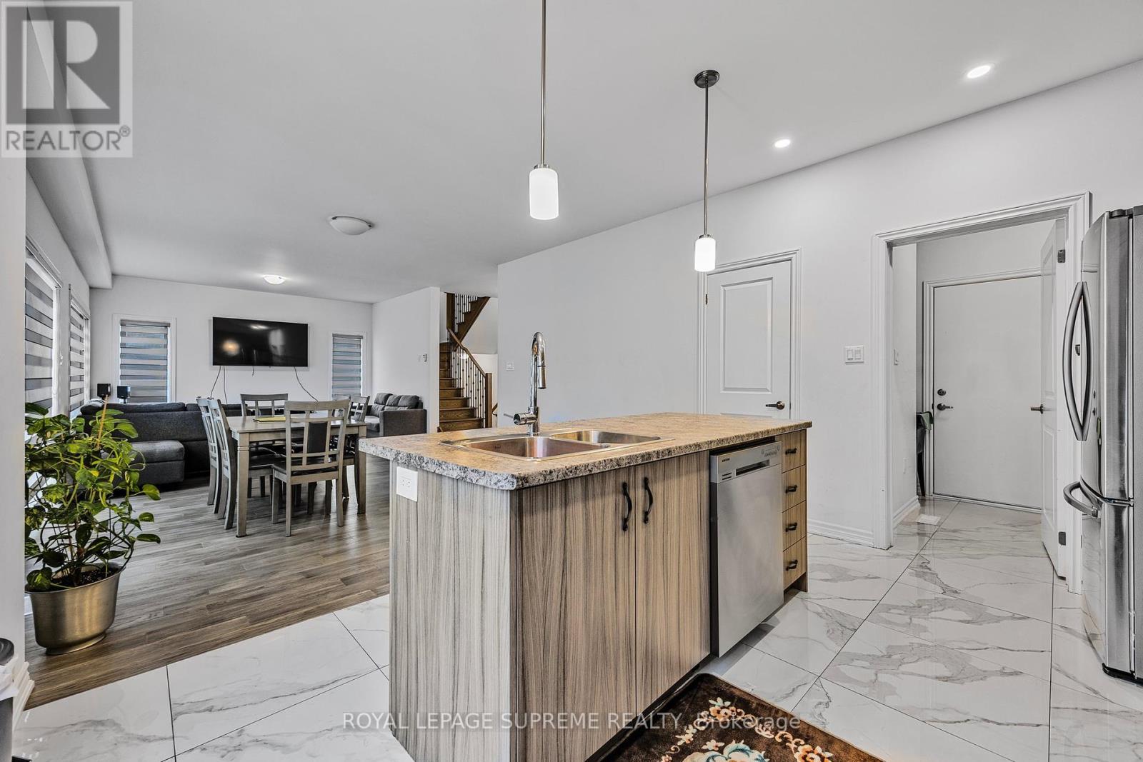 












101 SEBASTIAN STREET

,
Blue Mountains,




Ontario
N0H1J0

