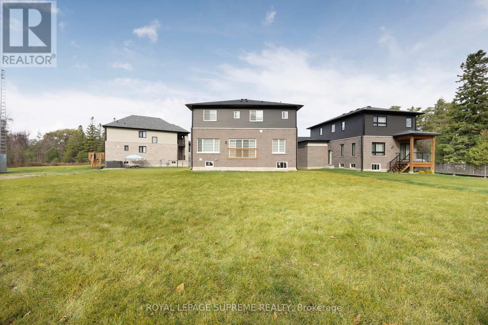 












101 SEBASTIAN STREET

,
Blue Mountains,




Ontario
N0H1J0

