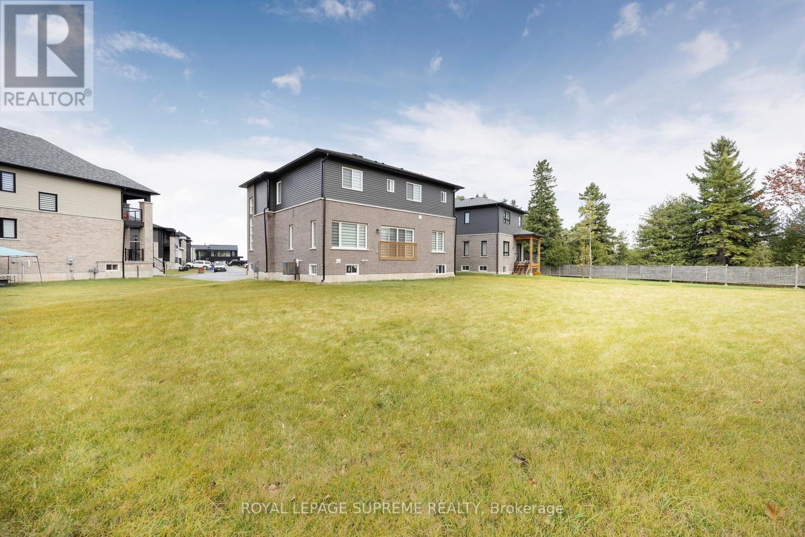 












101 SEBASTIAN STREET

,
Blue Mountains,




Ontario
N0H1J0

