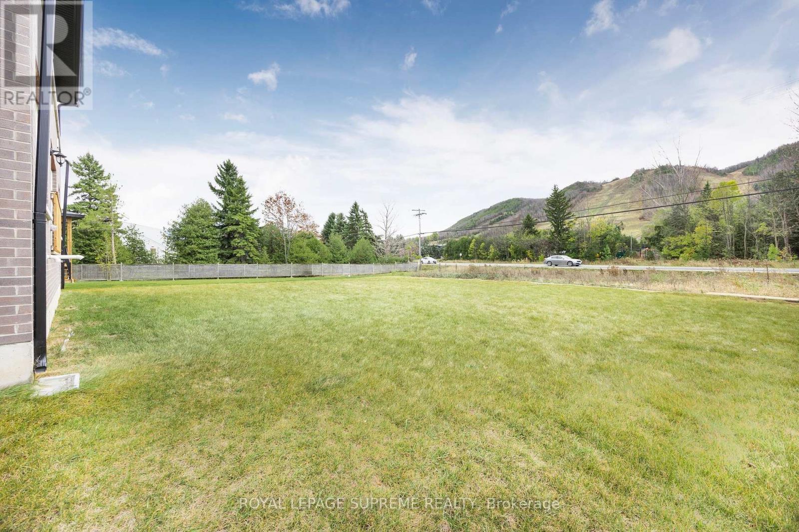 












101 SEBASTIAN STREET

,
Blue Mountains,




Ontario
N0H1J0

