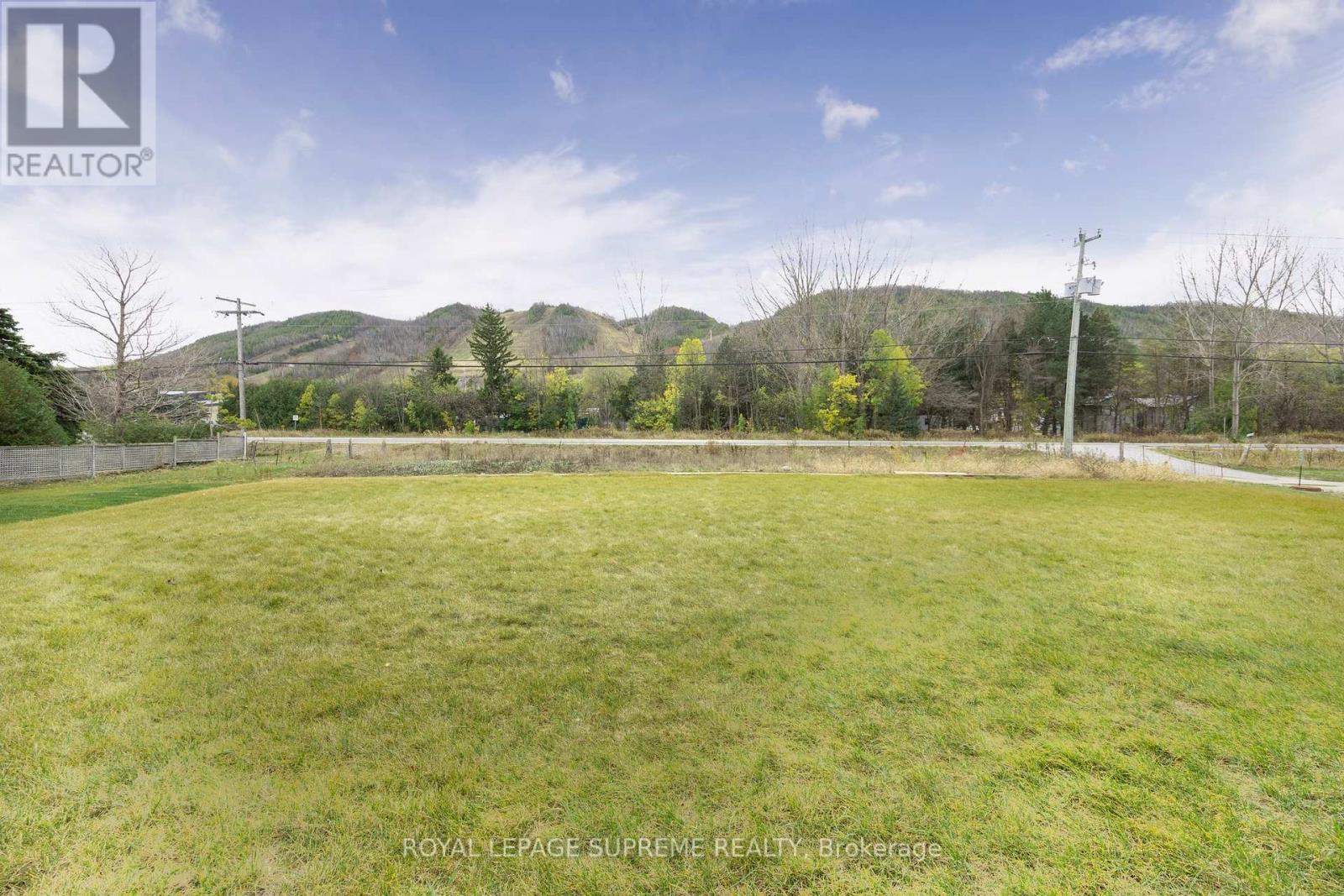 












101 SEBASTIAN STREET

,
Blue Mountains,




Ontario
N0H1J0

