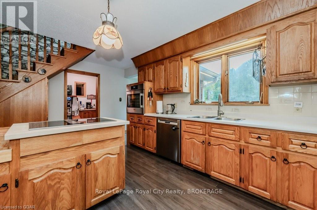 












5822 2ND LINE

,
Erin,




Ontario
L0N1N0

