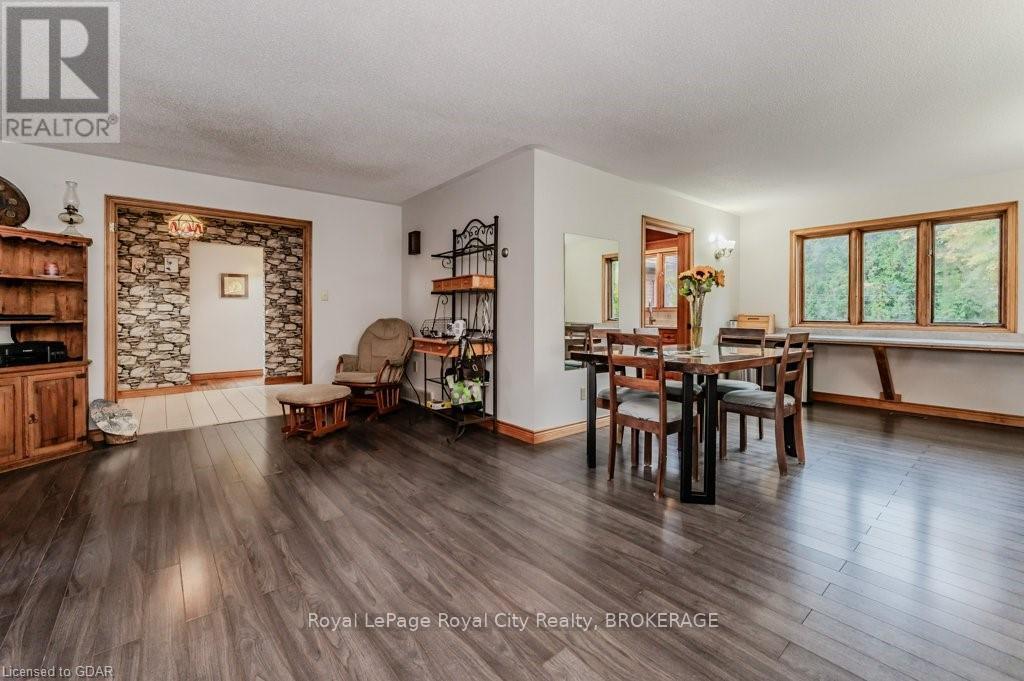 












5822 2ND LINE

,
Erin,




Ontario
L0N1N0

