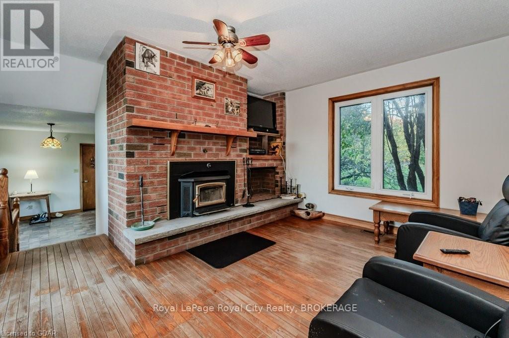












5822 2ND LINE

,
Erin,




Ontario
L0N1N0

