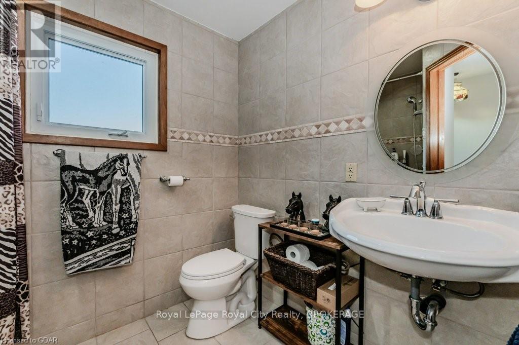 












5822 2ND LINE

,
Erin,




Ontario
L0N1N0

