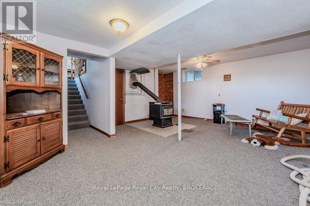 












5822 2ND LINE

,
Erin,




Ontario
L0N1N0

