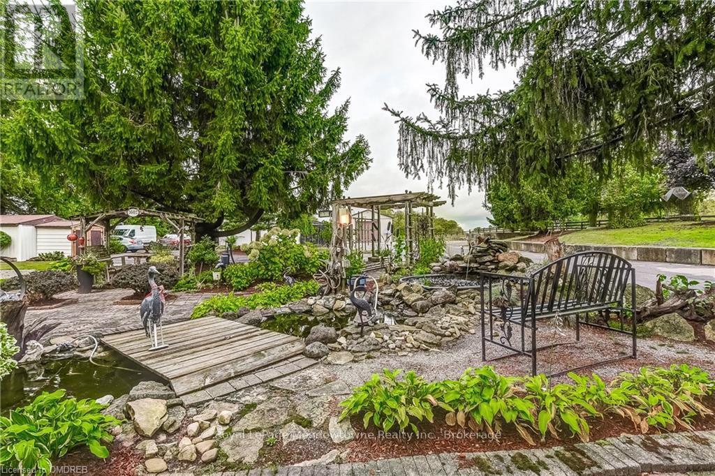 












1602 6 HIGHWAY N

,
Hamilton,




Ontario
L8N2Z7

