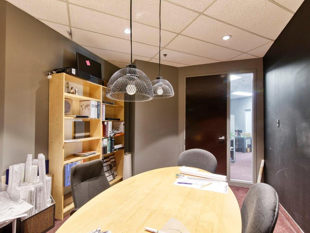 









1695


Boul. Laval

, 340,
Laval (Laval-des-Rapides),




QC
H7S2M2

