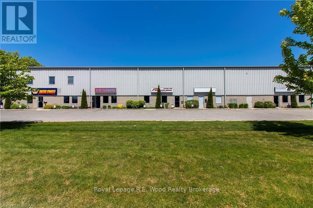 












102 SPRUCE STREET

,
Tillsonburg,




Ontario
N4G5V3

