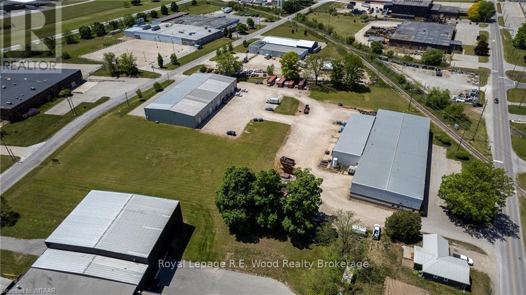 












102 SPRUCE STREET

,
Tillsonburg,




Ontario
N4G5V3

