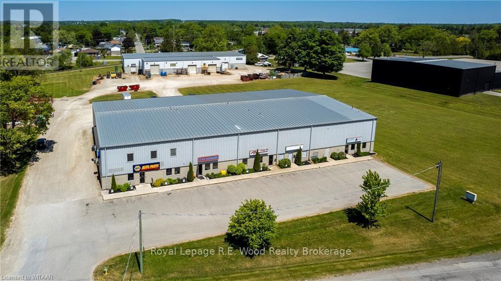 












102 SPRUCE STREET

,
Tillsonburg,




Ontario
N4G5V3

