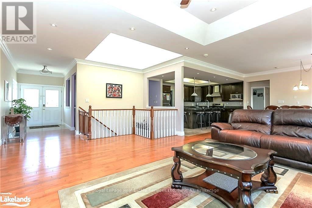 












16 WASAGA SANDS DRIVE

,
Wasaga Beach,




Ontario
L9Z1J6

