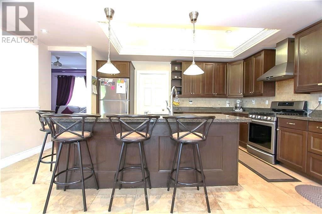 












16 WASAGA SANDS DRIVE

,
Wasaga Beach,




Ontario
L9Z1J6

