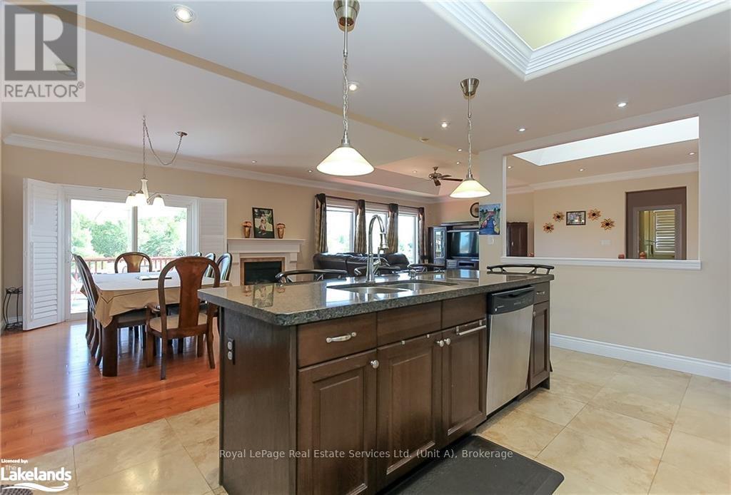












16 WASAGA SANDS DRIVE

,
Wasaga Beach,




Ontario
L9Z1J6

