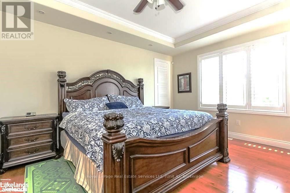 












16 WASAGA SANDS DRIVE

,
Wasaga Beach,




Ontario
L9Z1J6


