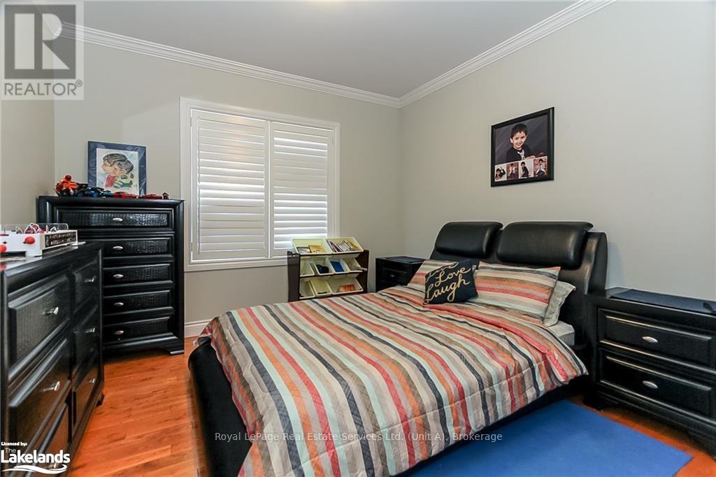 












16 WASAGA SANDS DRIVE

,
Wasaga Beach,




Ontario
L9Z1J6

